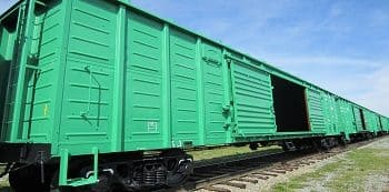 Сколько стоит перевозка грузов по ЖД в крытых вагонах из Хабаровска